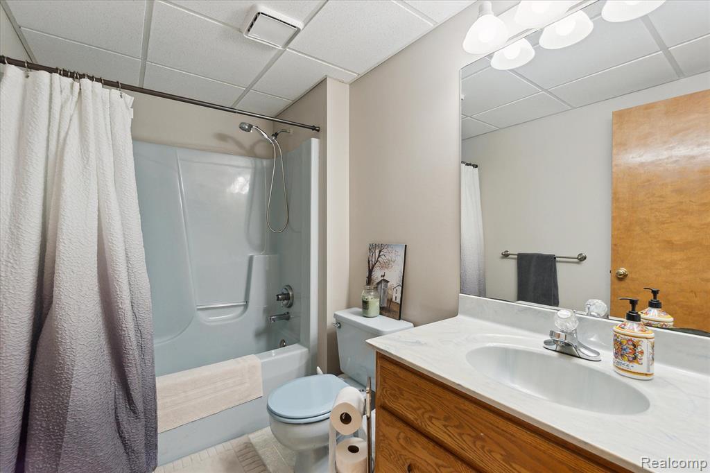 7694 THUNDER BAY Drive, Pinckney, MI 48169 — Photo 39
