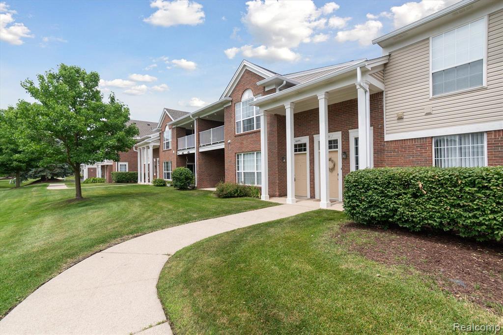 16699 CARRIAGE Way, Northville, MI 48168 — Photo 4