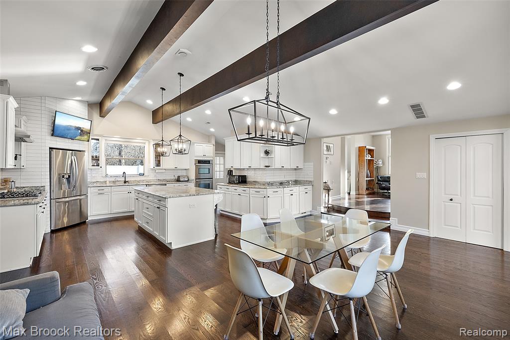 5645 Eastman Boulevard, West Bloomfield, MI 48323 — Photo 5