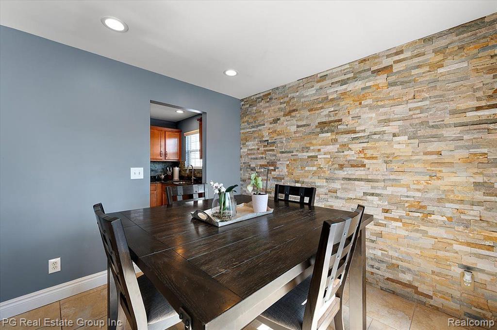 46104 BALDWIN Drive, Macomb, MI 48044 — Photo 12