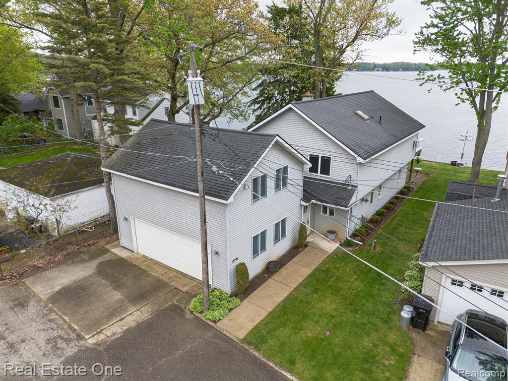 10194 Elmcrest Road, Whitmore Lake, MI 48189 — Photo 3