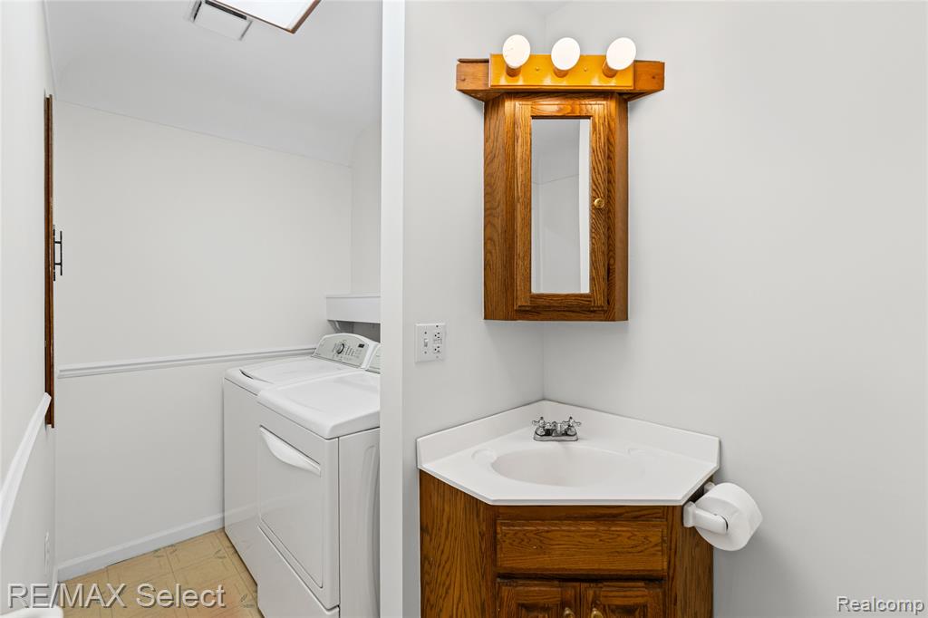 6324 Calkins Road, Flint, MI 48532 — Photo 40
