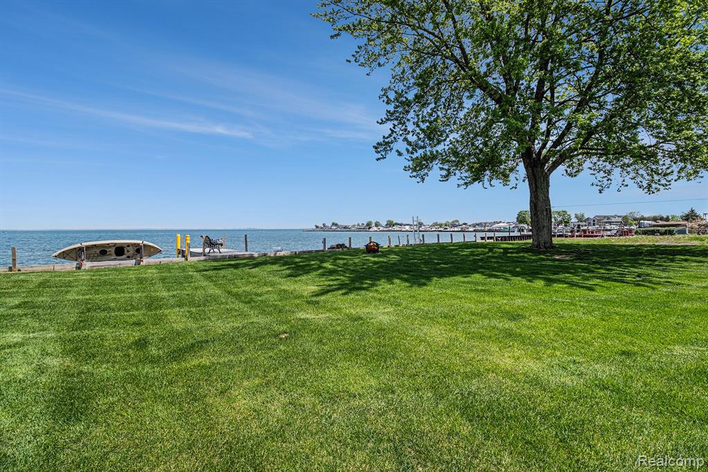 41180 CONGER BAY Drive, Harrison Township, MI — Photo 6