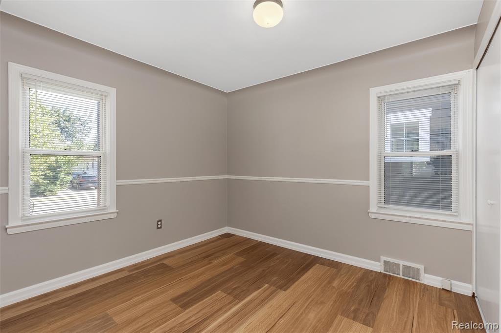 712 Golf Avenue, Royal Oak, MI 48073 — Photo 9
