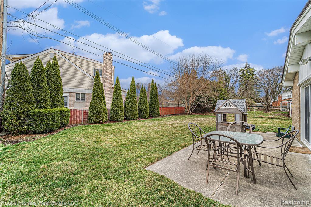 8731 Binney Drive, Warren, MI 48093 — Photo 24