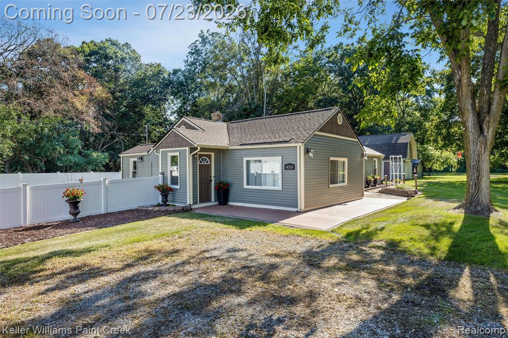 423 East Road, Holly, MI 48442 — Photo 35