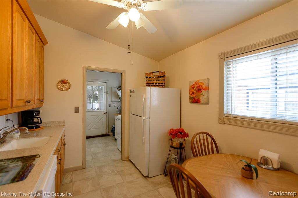 7904 ELM Street, Taylor, MI 48180 — Photo 10