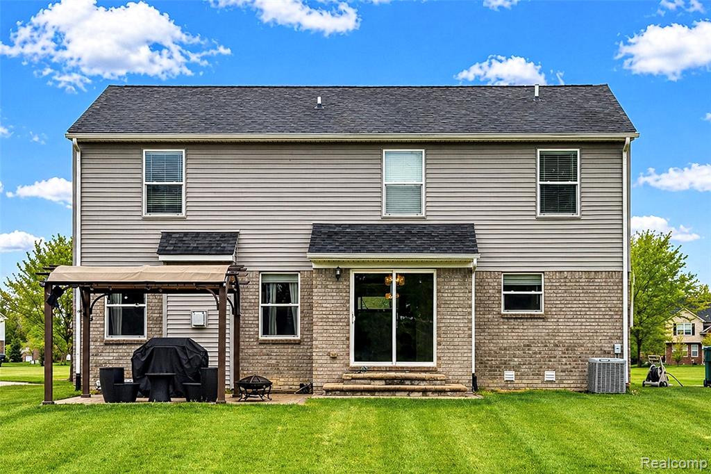 6871 Chandler Drive, Belleville, MI 48111 — Photo 35