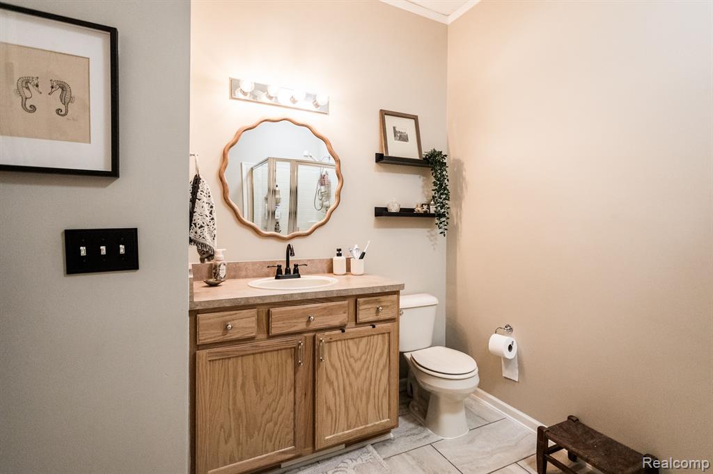74 W BETHUNE Street, Detroit, MI 48202 — Photo 27