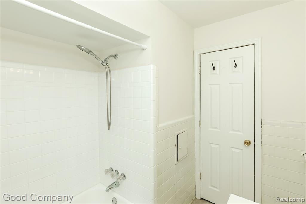 20747 Caledonia Avenue, Hazel Park, MI 48030 — Photo 20