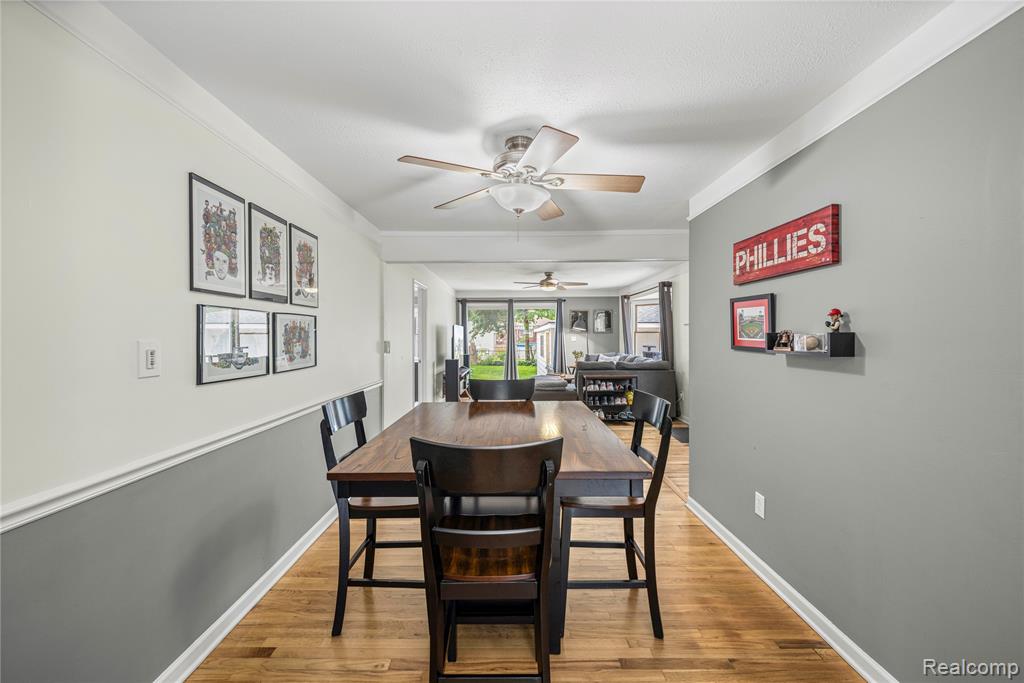 9939 Deering Street, Livonia, MI 48150 — Photo 17