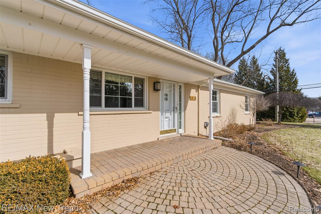 1043 Westview Road, Bloomfield Hills, MI 48304 — Photo 5