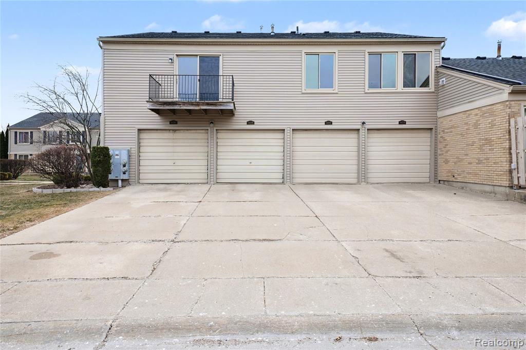 44582 Connecticut Court, Clinton Twp, MI 48038 — Photo 22
