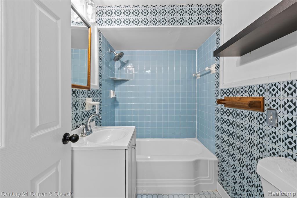 916 N Melborn Street, Dearborn, MI 48128 — Photo 11