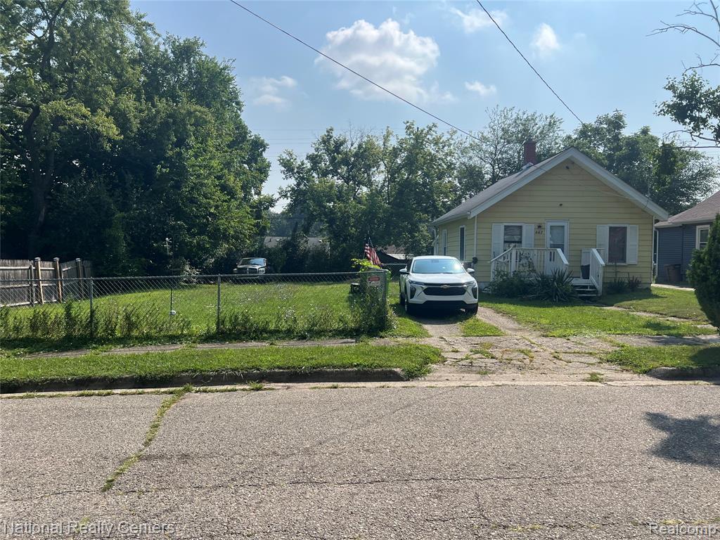 447 S Marshall Street, Pontiac, MI 48342 — Photo 2