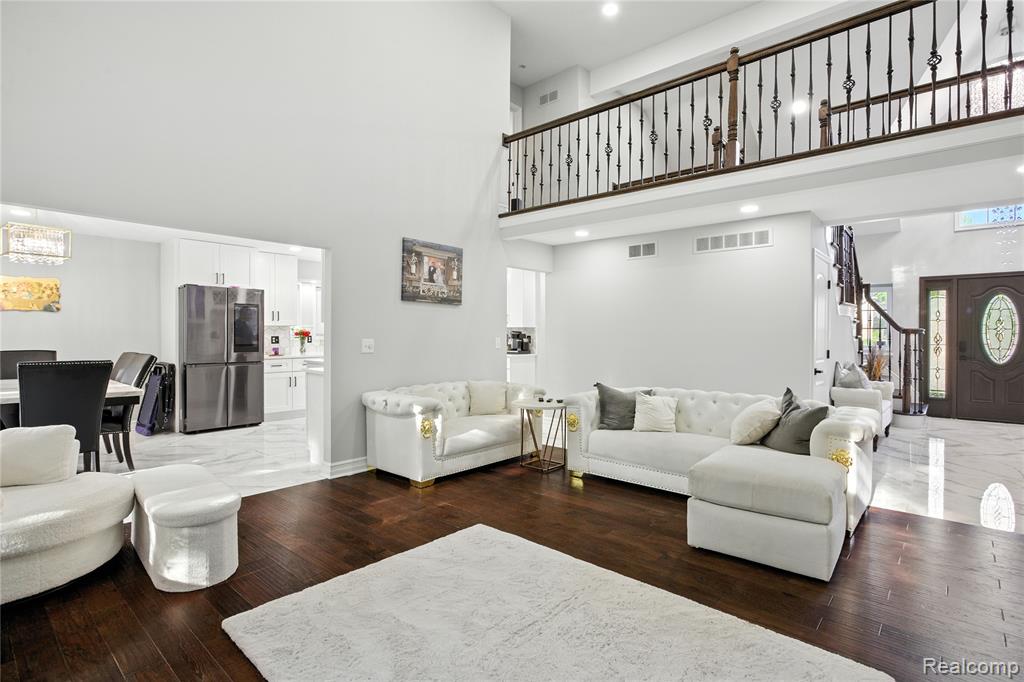 48821 Tremont Drive, Macomb, MI 48044 — Photo 15