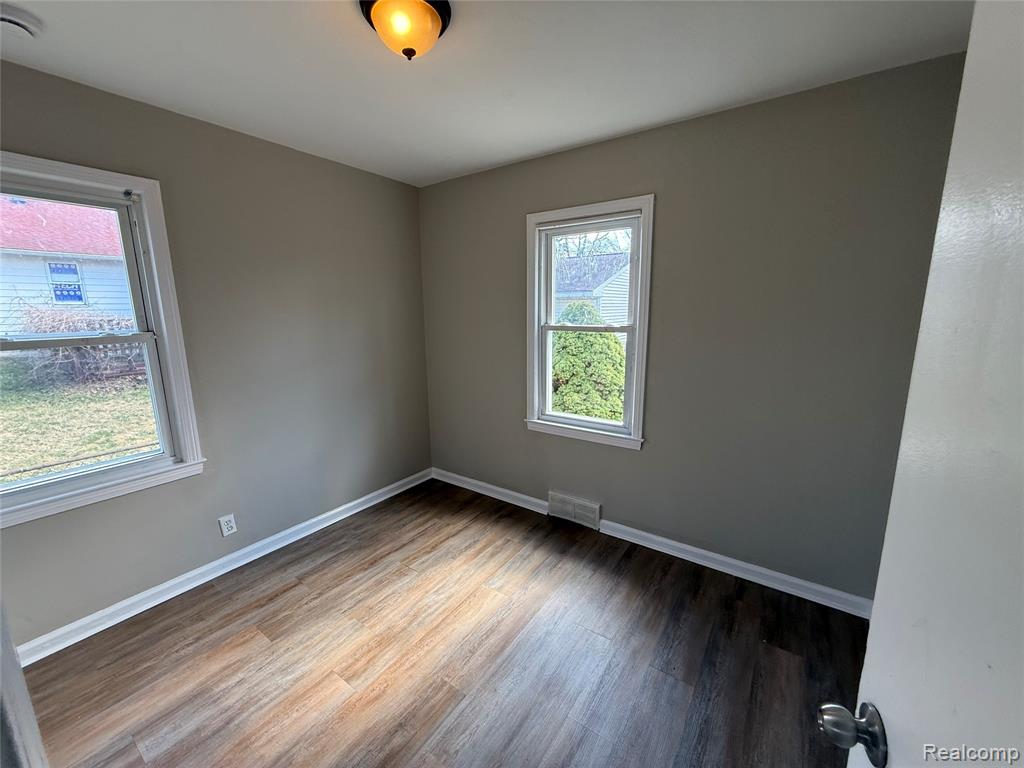 4234 Custer Avenue, Flint, MI 48507 — Photo 3