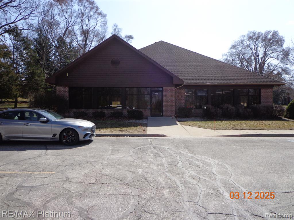 415 ROUNDS Drive, Fenton, MI 48430 — Photo 11