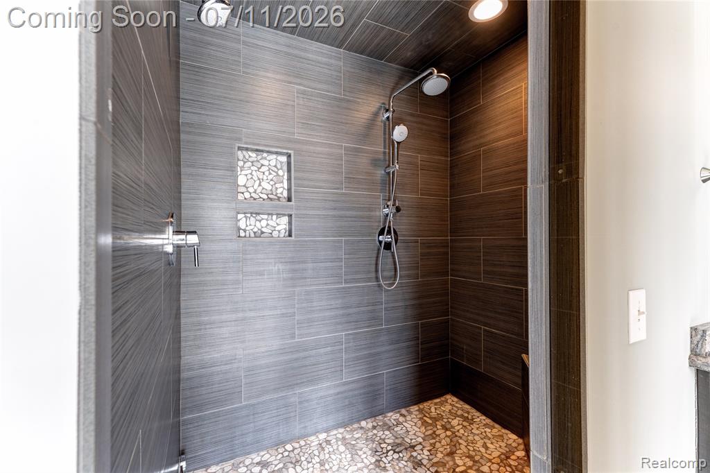 12033 Torrey Road, Fenton, MI 48430 — Photo 21