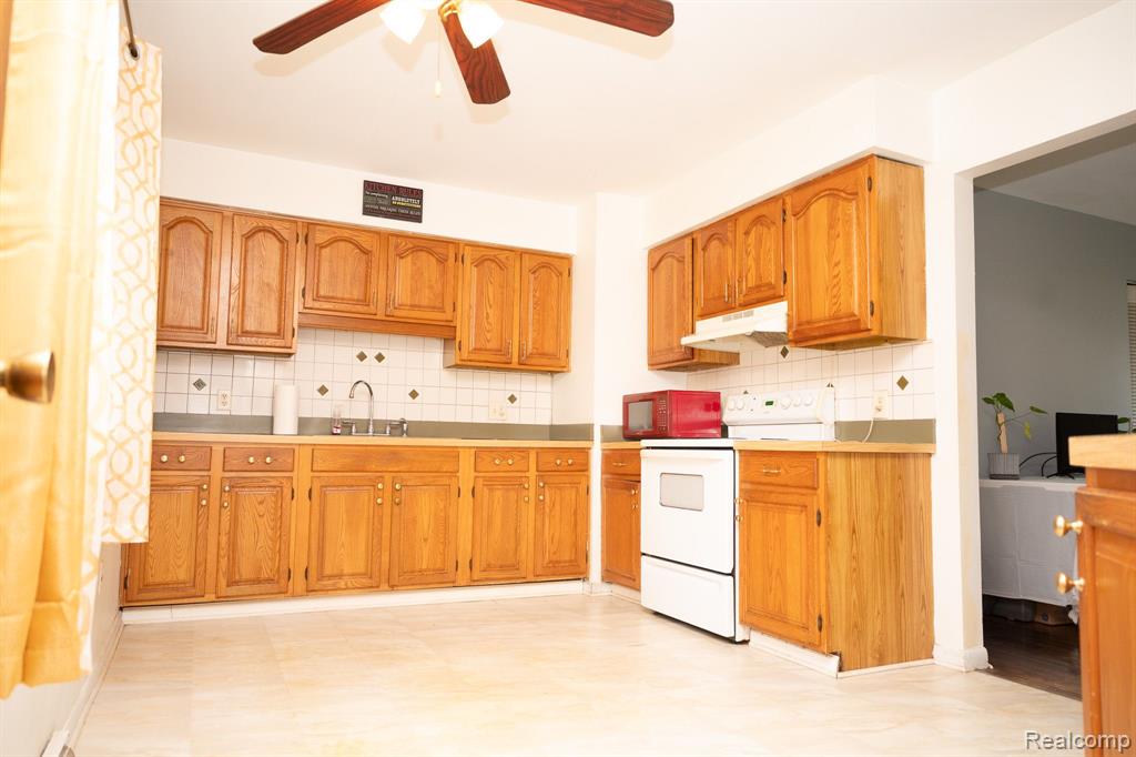 4480 TILLIE Drive, Flint, MI 48504 — Photo 15