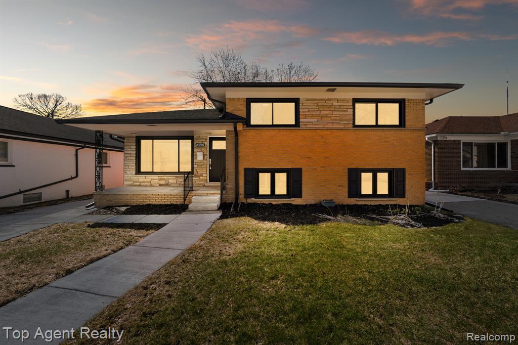 23701 Marlow Street, Oak Park, MI 48237 — Photo 2
