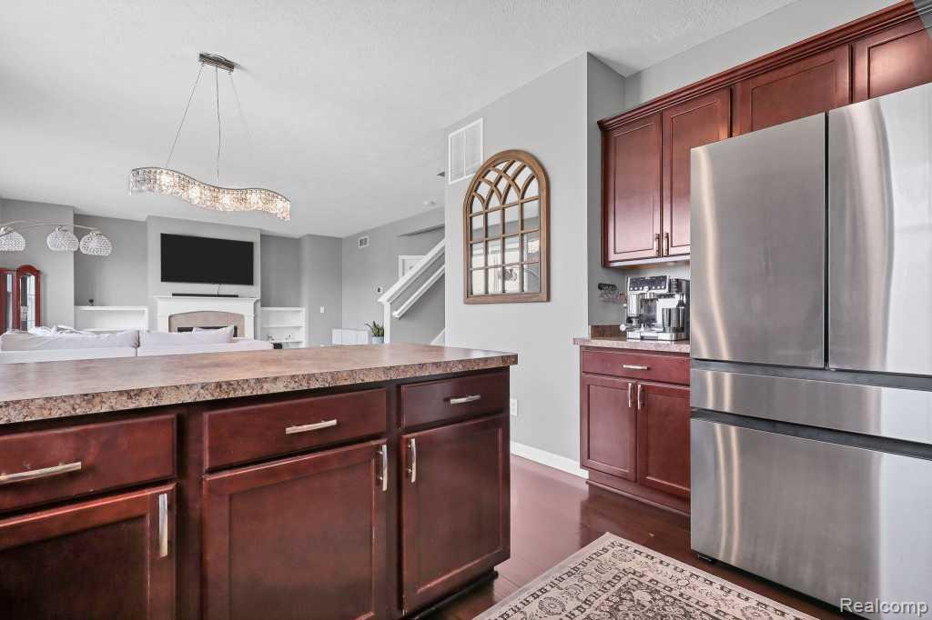6873 Abbey Lane, Grand Ledge, MI 48837 — Photo 10