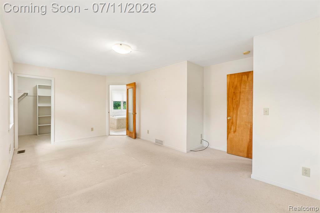 6105 Gilbert Lake Road, Bloomfield Hills, MI 48301 — Photo 26