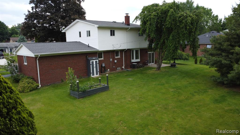 8268 Fox Bay Drive, White Lake, MI — Photo 2