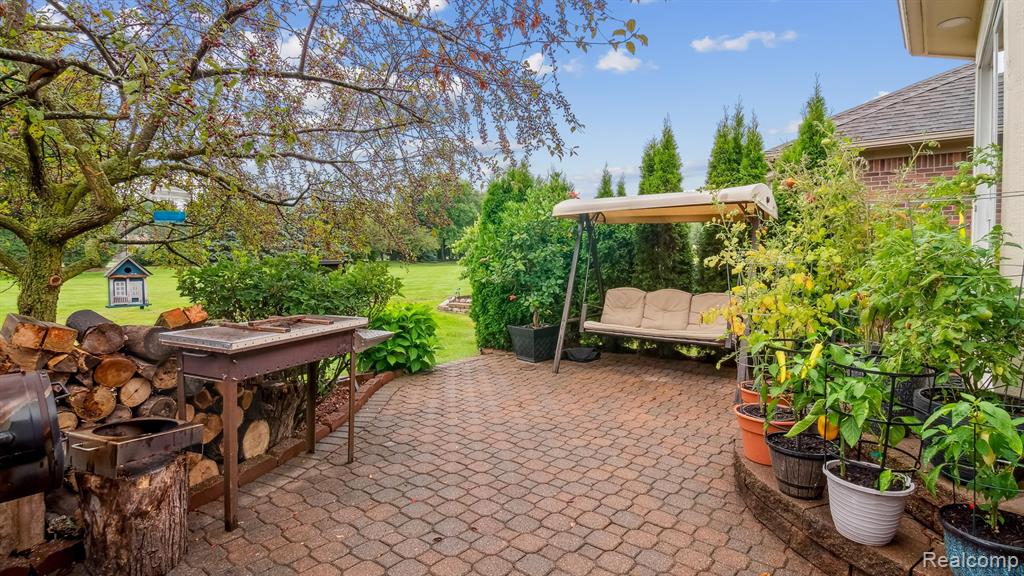 40220 LONG HORN Drive, Sterling Heights, MI 48313 — Photo 27