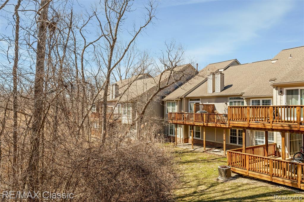41769 Webster Court, Novi, MI 48377 — Photo 27