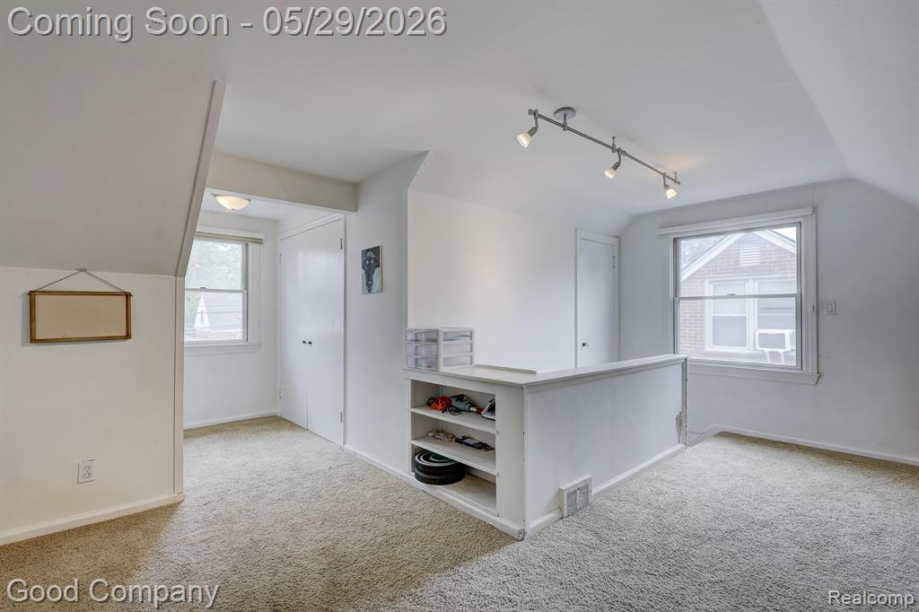 10074 Lincoln Drive, Huntington Woods, MI — Photo 36