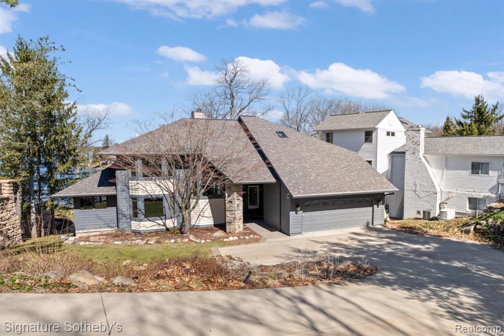1745 Ridge Road, White Lake, MI 48383 — Photo 39