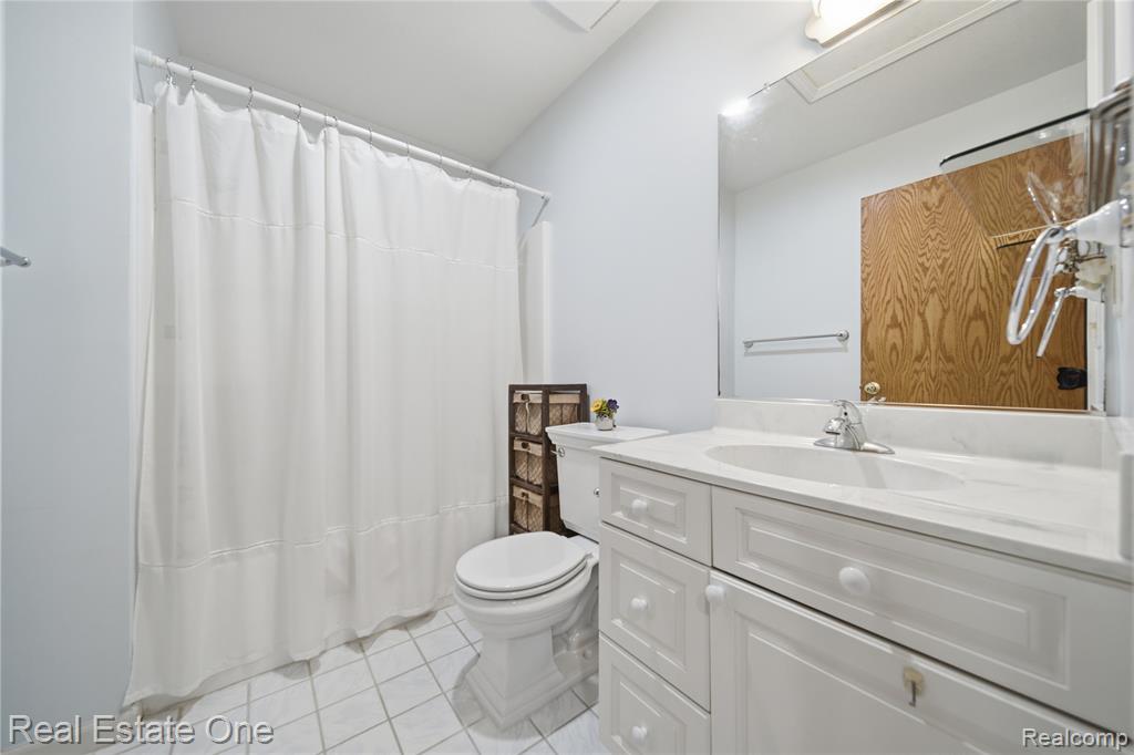 8450 Merrill Road, Whitmore Lake, MI 48189 — Photo 25