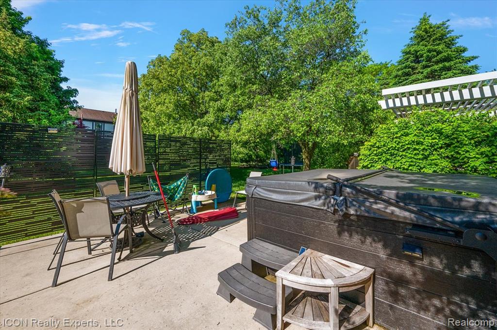 44831 Huntington Drive, Novi, MI — Photo 48