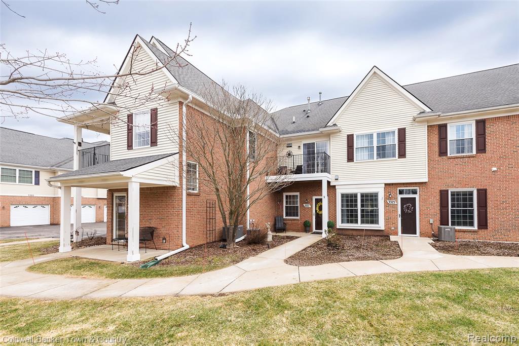 3377 Kneeland Circle, Howell, MI 48843 — Photo 2