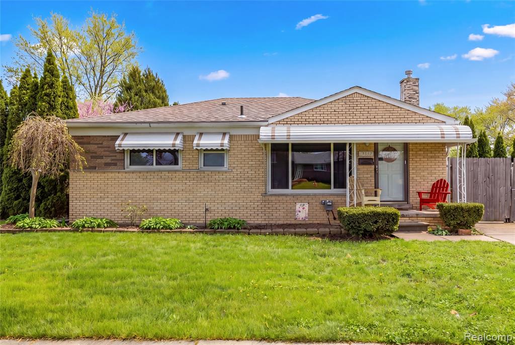24920 Star Valley Drive, Saint Clair Shores, MI 48080 — front exterior