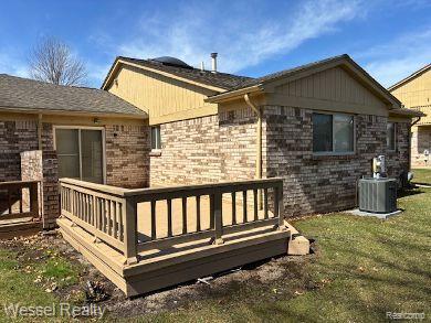 41400 Janet Circle, 92, Clinton Twp, MI 48038 — Photo 2