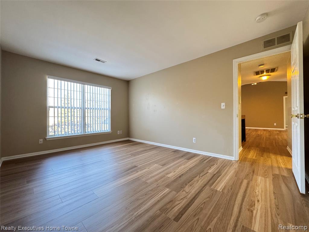 44942 Marigold Drive, Sterling Heights, MI 48314 — Photo 15