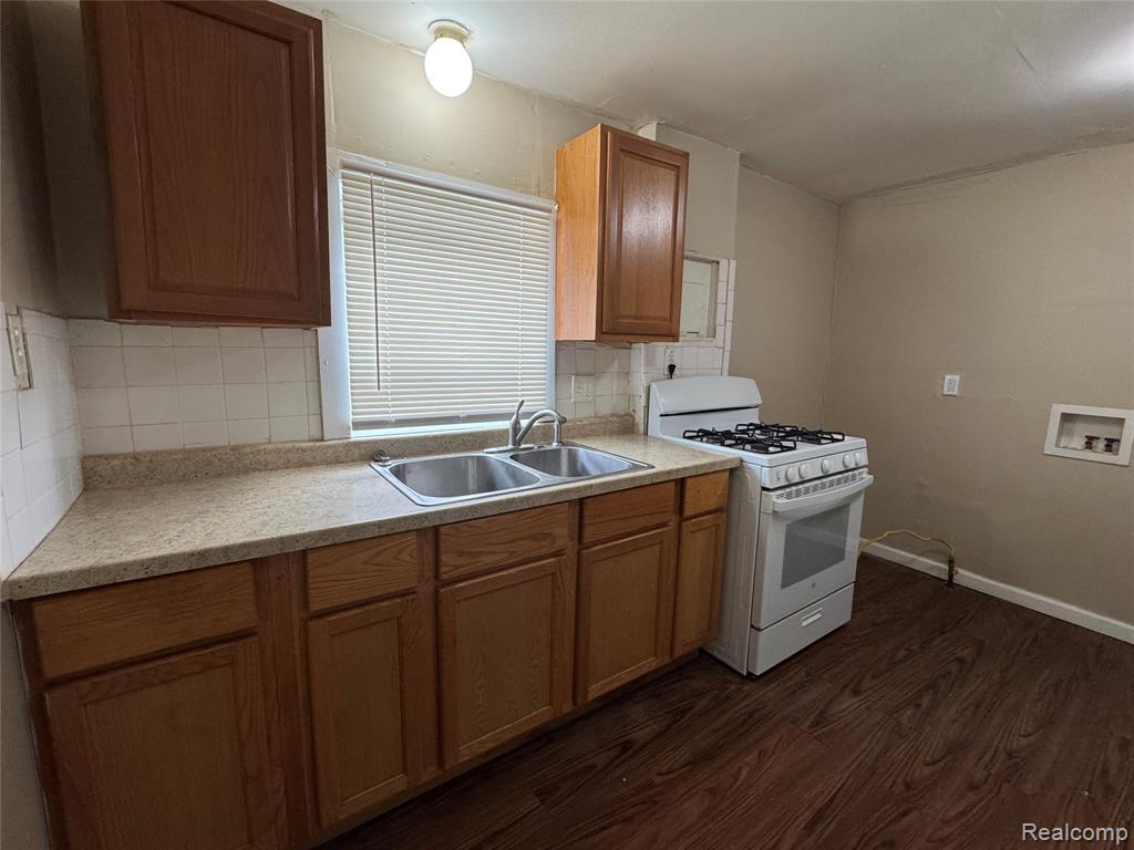 36227 Vinewood Street, Romulus, MI 48174 — Photo 9