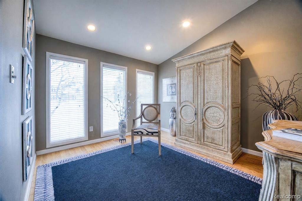 5292 Pond Bluff Drive, West Bloomfield, MI 48323 — Photo 13