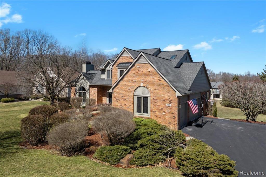 57322 HIDDEN TIMBERS Drive, South Lyon, MI 48178 — Photo 3