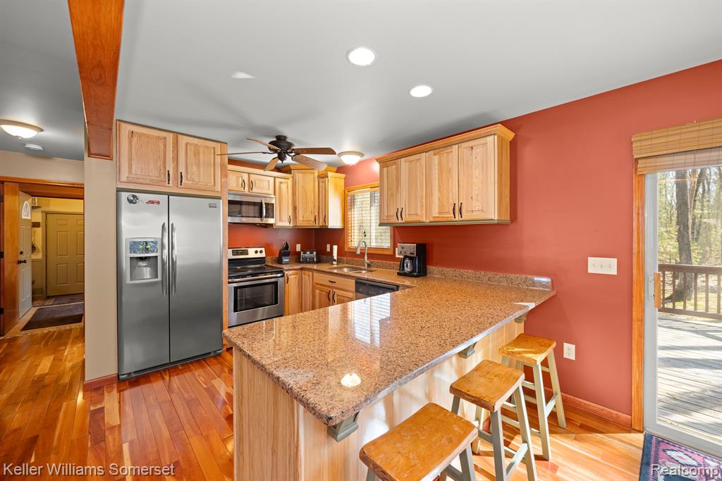 428 CRYSTAL Lane, Roscommon, MI 48653 — Photo 10