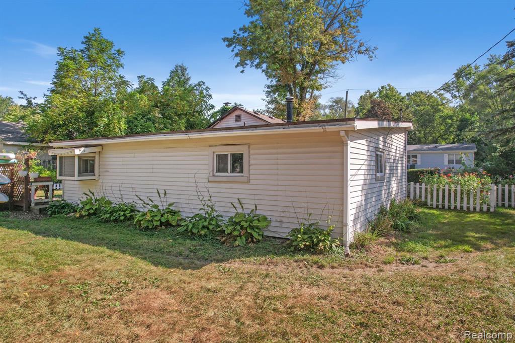 81 N EAGAN Drive, Lake Orion, MI 48362 — Photo 30