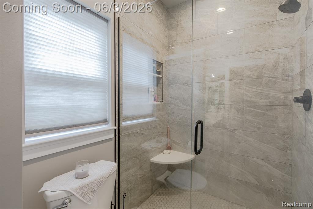 7466 Village Court, Davisburg, MI 48350 — Photo 18