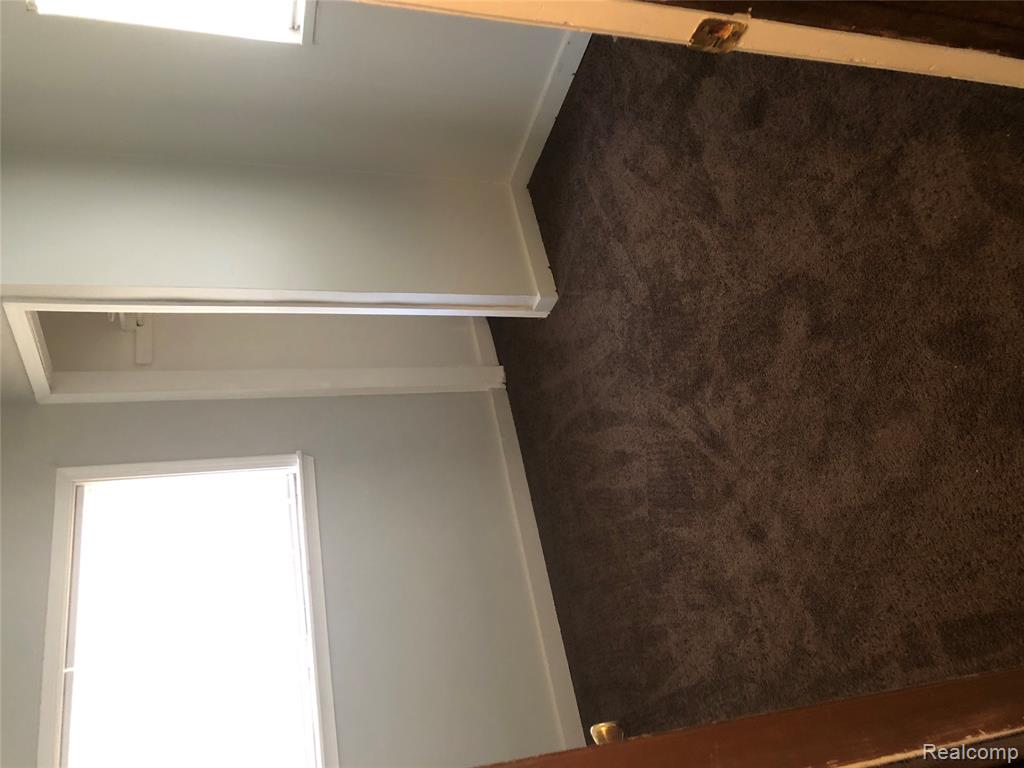 8304 Arlis Street, Commerce Twp, MI 48382 — Photo 15