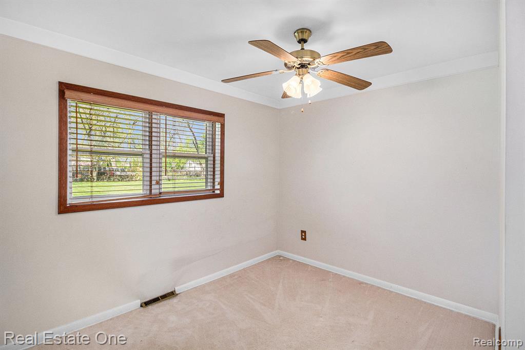 4001 N DUCK LAKE Road, Highland, MI 48356 — Photo 13
