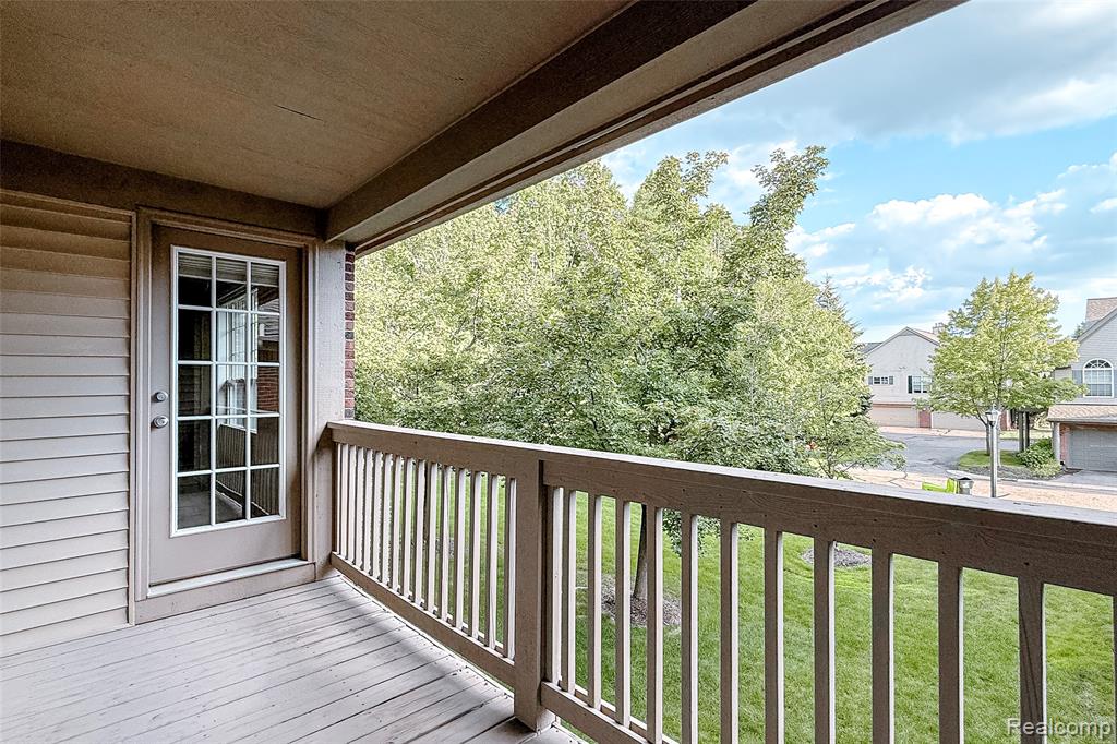 28560 Carlton Way Drive, Novi, MI — Photo 29