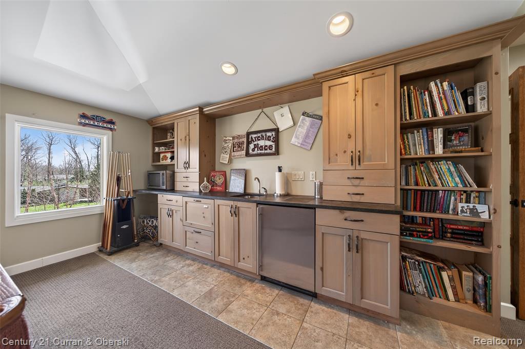 6130-Idlewyle-Rd-Bloomfield-Hills-Mi-88.jpg