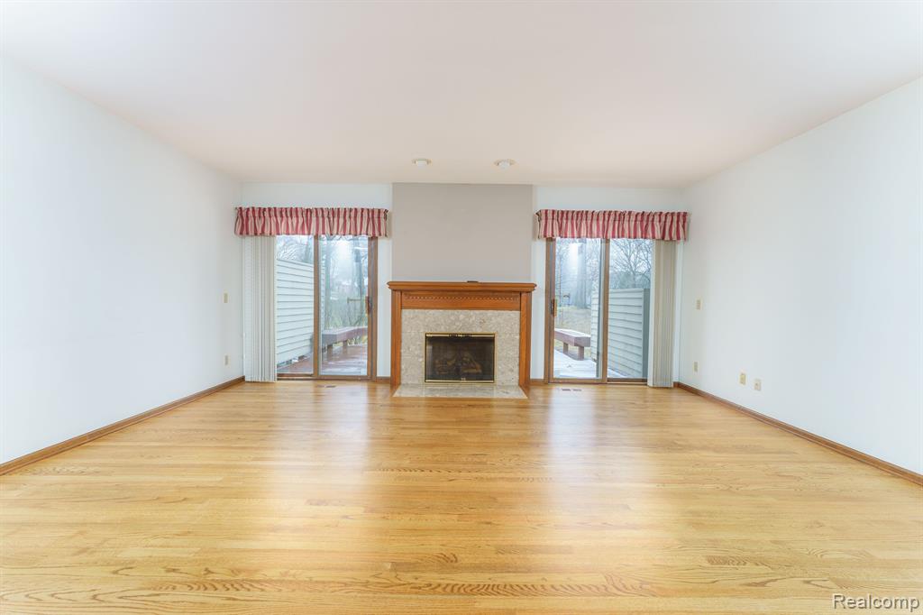 4584 GOLF VIEW Drive, Brighton, MI 48116 — Photo 5