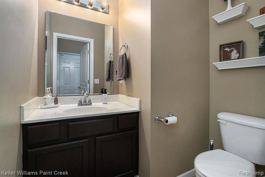 8150 BLACK FOREST Drive, Portage, MI 49002 — Photo 12